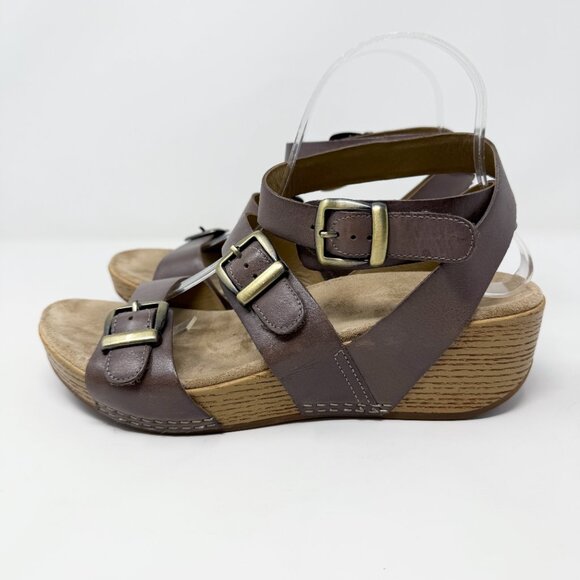 Dansko Taupe Leather Wedge Sandals Size EU 39/US 8.5-9 Comfort Shoes Open Toe - Picture 3 of 11